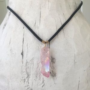 ✨Iridescent pink quartz necklace✨